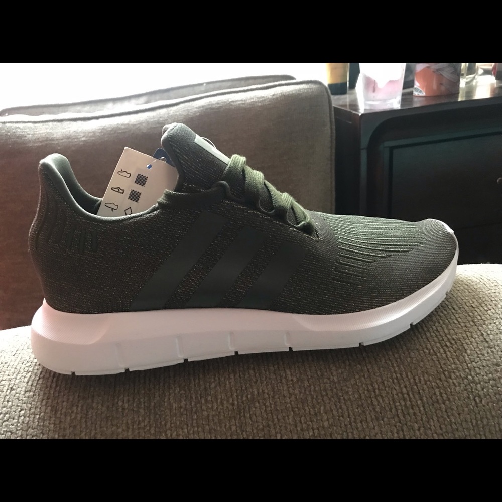 Women’s Adidas swift run size 8 1/2